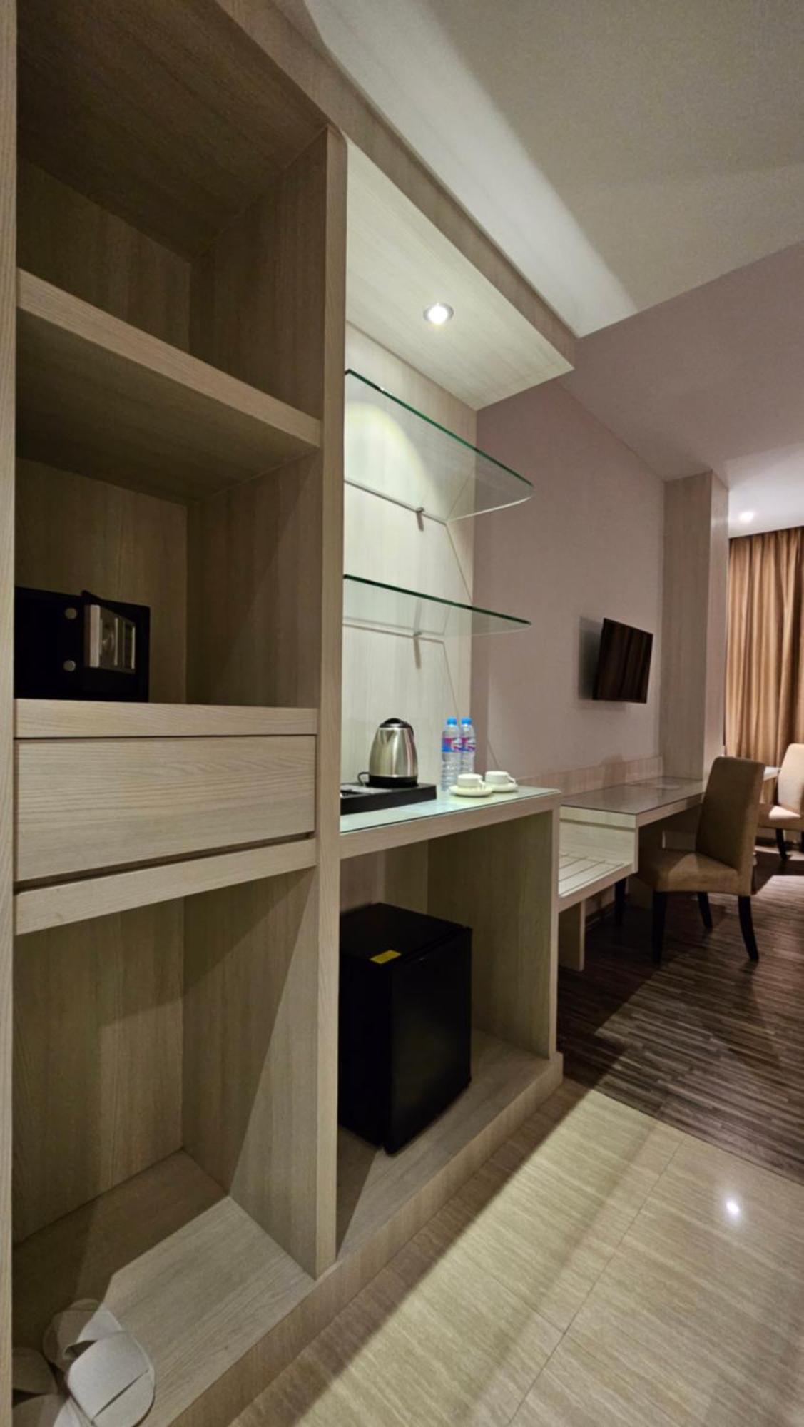 Grand Sydney Hotel Batam Екстериор снимка